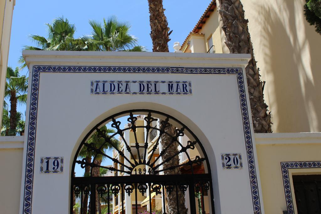 Aldea Del Mar Apartment Торевиеха Екстериор снимка